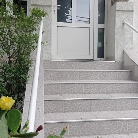 Apartment Happy Garden Belgrade
