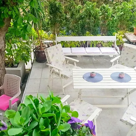Apartment Happy Garden Belgrade